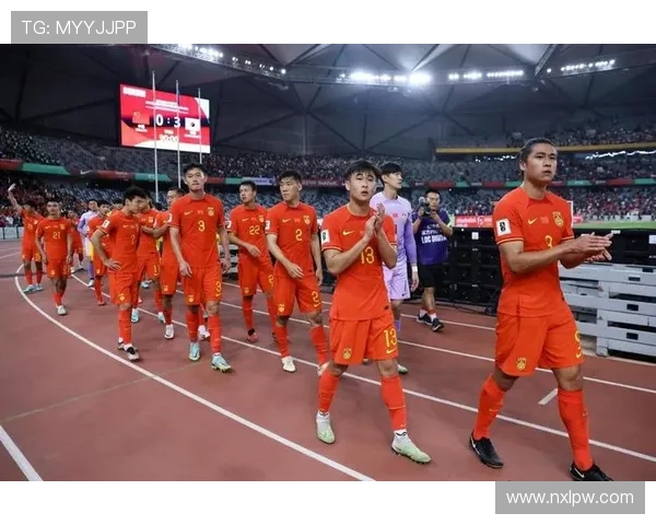 中国男足迎来关键战役主帅调整阵容力争世界杯突破新老球员联手冲击出线希望