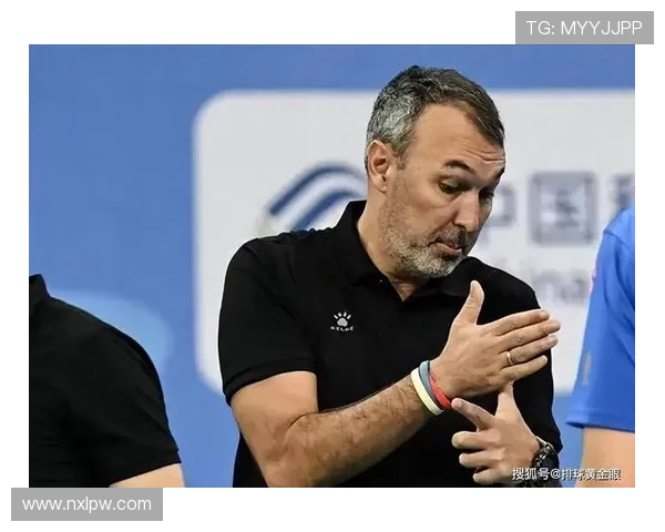 西布罗姆维奇俱乐部宣布新任主教练上任并签订三年合同